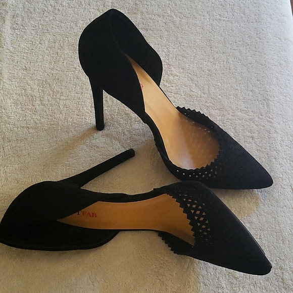 Black heels - Picture 1 of 11